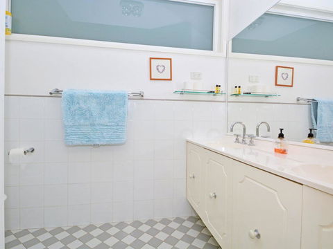 Morisset Memories - Whitsundays Accommodation 0