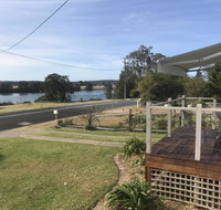 Moruya Holiday House - Whitsundays Accommodation