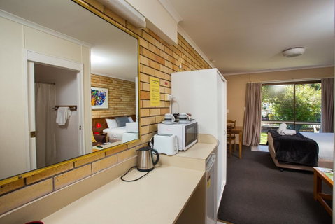 Motel Glenworth - Whitsundays Accommodation 0