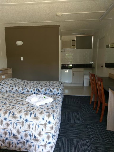 Motel Monaco - Whitsundays Accommodation 3