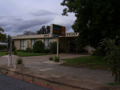 Mount Wycheproof Motor Inn - Whitsundays Accommodation 2