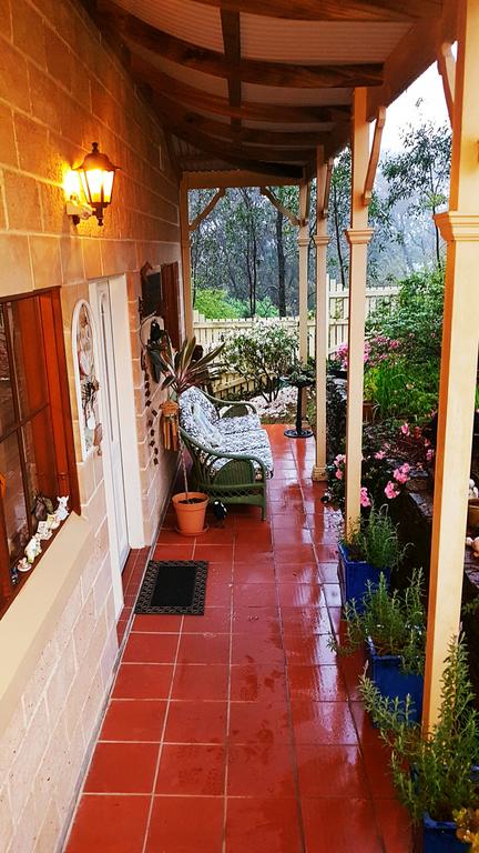 Mountain Escape - Whitsundays Accommodation 3