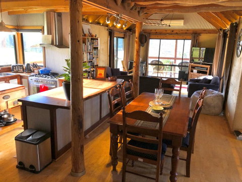 Mountain Grass Lodge (2 Bedroom) - Whitsundays Accommodation 1