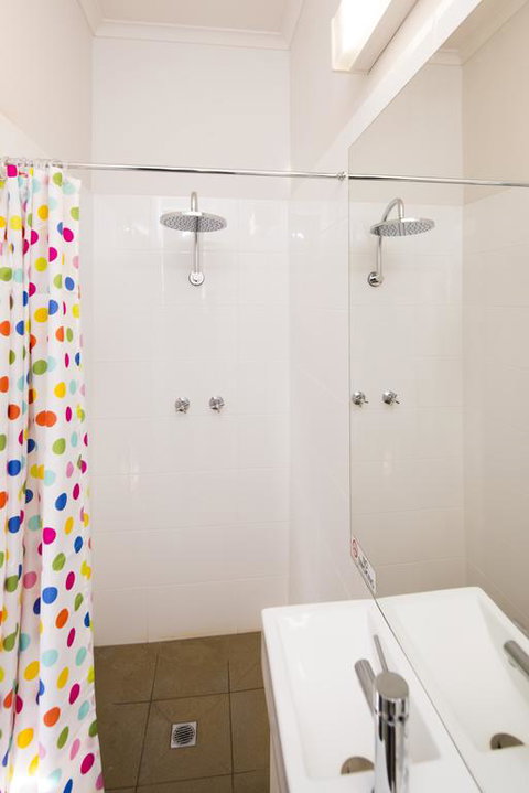 Mowbray Hotel - Whitsundays Accommodation 3