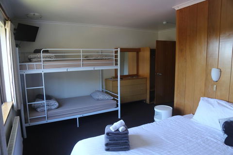 Murmeli Falls Creek - Whitsundays Accommodation 1