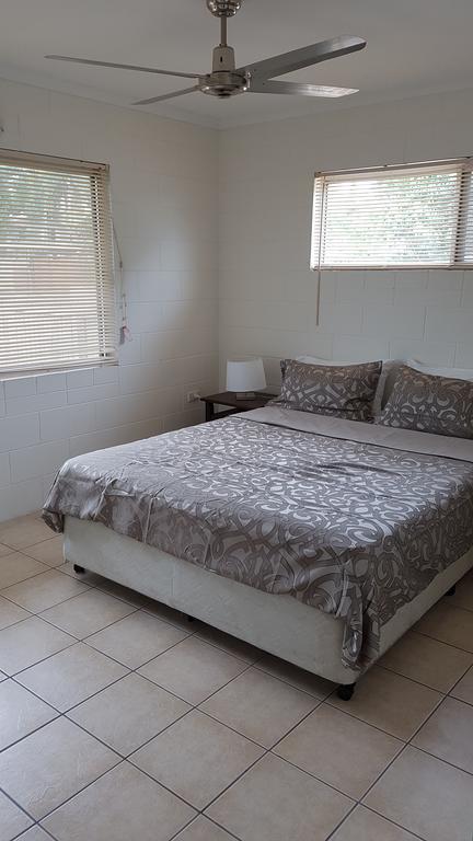 Napier Cottage - Whitsundays Accommodation 1