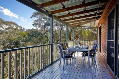 Narrow Neck Lodge - Whitsundays Accommodation 1