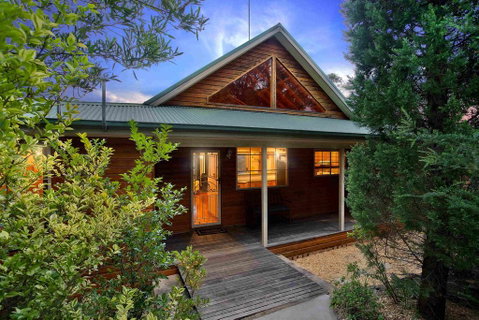 Narrow Neck Lodge - Whitsundays Accommodation 0