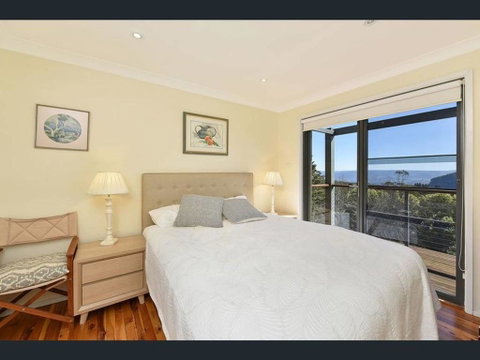 Narrow Neck Views - Whitsundays Accommodation 3