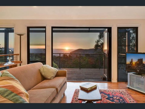 Narrow Neck Views - Whitsundays Accommodation 0