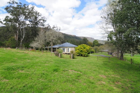 Nellsville Cottage - Kangaroo Valley - Whitsundays Accommodation 1
