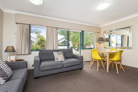 Subiaco Village 20 - Whitsundays Accommodation 2