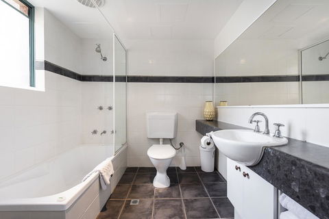 Subiaco Village 20 - Whitsundays Accommodation 15