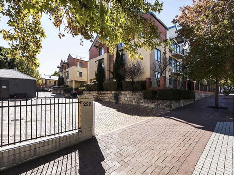 Subiaco Village 20 - Whitsundays Accommodation 19