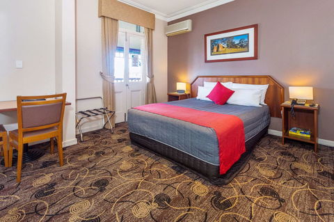 Quality Hotel Bayswater - Whitsundays Accommodation 11
