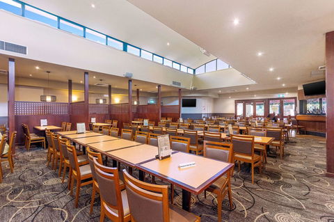 Quality Hotel Bayswater - Whitsundays Accommodation 3