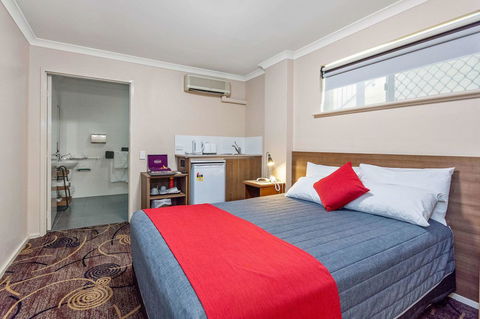Quality Hotel Bayswater - Whitsundays Accommodation 9