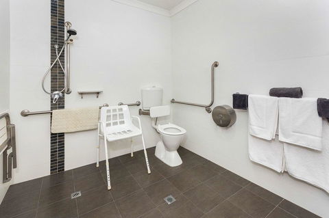 Quality Hotel Bayswater - Whitsundays Accommodation 8