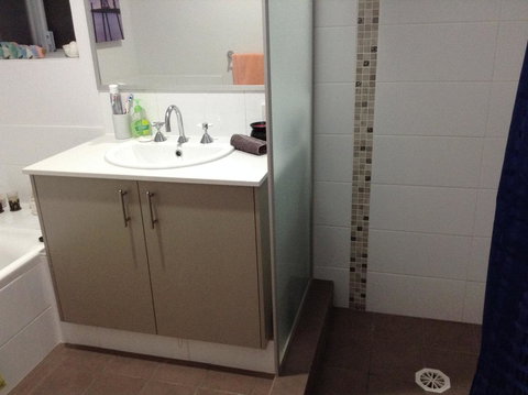 Lakeside Views - Whitsundays Accommodation 4