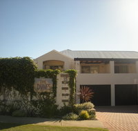 Dunes Scarborough Beach - Whitsundays Accommodation