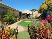 1849 Backpackers Albany