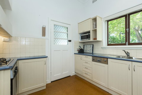 Cottesloe Bel-Air Apartment - Whitsundays Accommodation 12