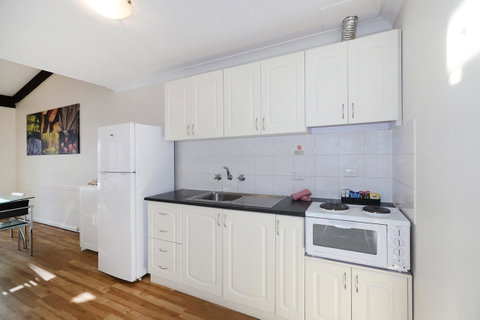 Seashore Memories - Sleeps 3 - Whitsundays Accommodation 8