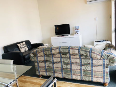 Seashore Memories - Sleeps 3 - Whitsundays Accommodation 4