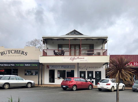 Denmark Reflections - Whitsundays Accommodation 0