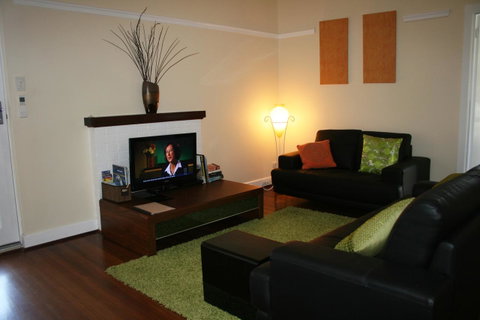 Kenata-Fairway Apartment Hotel - Whitsundays Accommodation 1