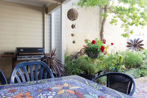 Fremantle Local Beach Studio - Whitsundays Accommodation 9
