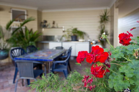 Fremantle Local Beach Studio - Whitsundays Accommodation 4