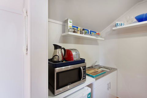 Fremantle Local Beach Studio - Whitsundays Accommodation 12