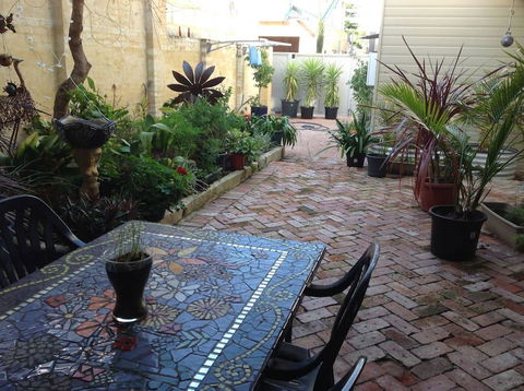 Fremantle Local Beach Studio - Whitsundays Accommodation 23
