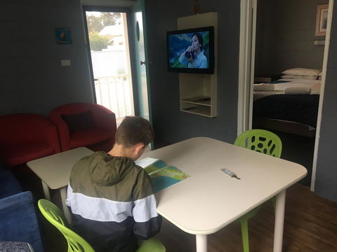 Esperance Central Accommodation - Whitsundays Accommodation 7