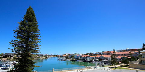 Studio Style Mindarie Marina - Whitsundays Accommodation 0