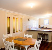Yvonnes Rest Holiday Home - Whitsundays Accommodation