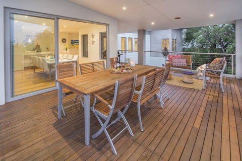 Calm Waters - Whitsundays Accommodation 10
