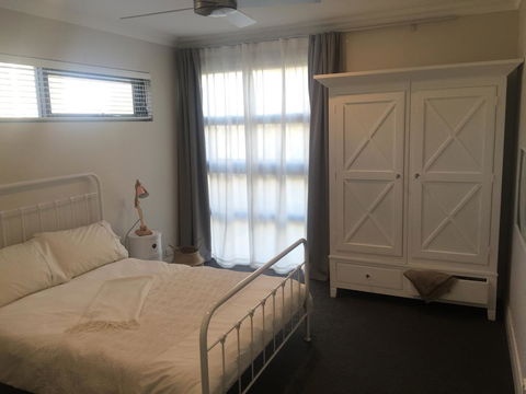 The Pool House - Fremantle - Whitsundays Accommodation 17