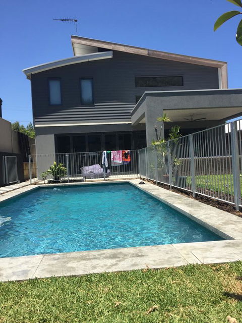 The Pool House - Fremantle - Whitsundays Accommodation 28