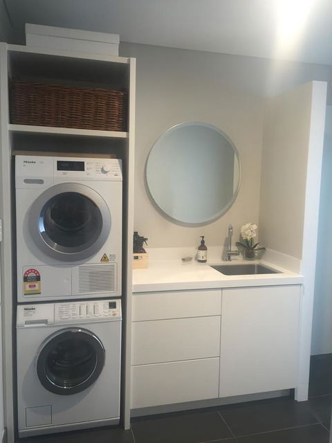The Pool House - Fremantle - Whitsundays Accommodation 2