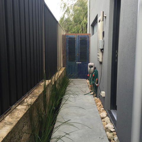 The Pool House - Fremantle - Whitsundays Accommodation 24