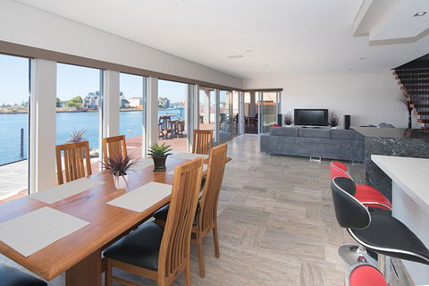 Oceans Edge - Busselton - Whitsundays Accommodation 9
