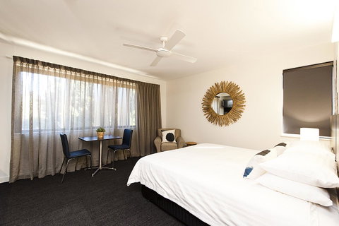 St Catherine\'s On Park - Whitsundays Accommodation 11