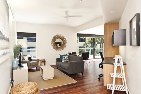 St Catherine\'s On Park - Whitsundays Accommodation 0