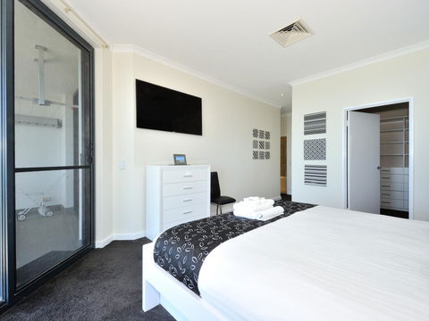Nautilus By Rockingham Apartments - Whitsundays Accommodation 3