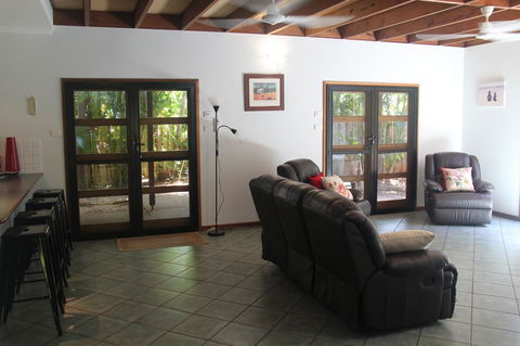 Beach House On Fox - Whitsundays Accommodation 14