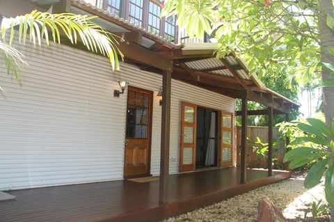 Beach House On Fox - Whitsundays Accommodation 1