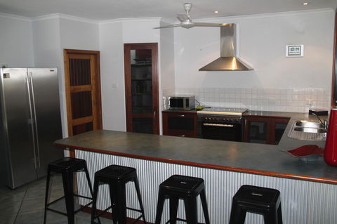 Beach House On Fox - Whitsundays Accommodation 12