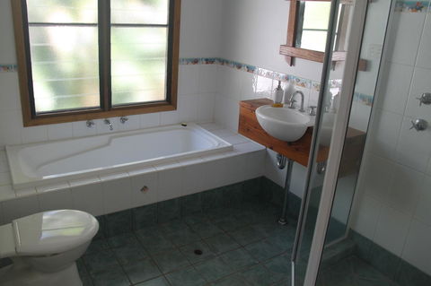 Beach House On Fox - Whitsundays Accommodation 11